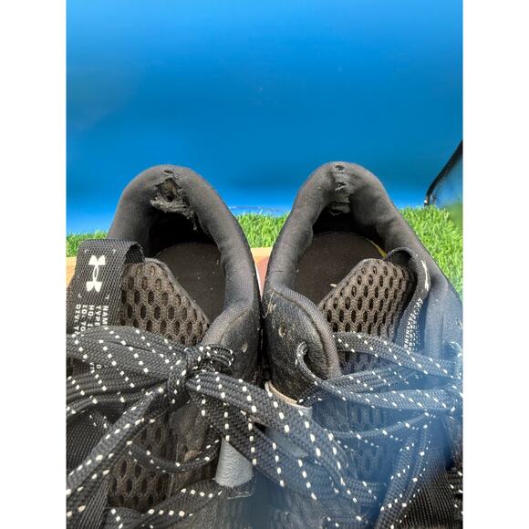Athletic_Shoes